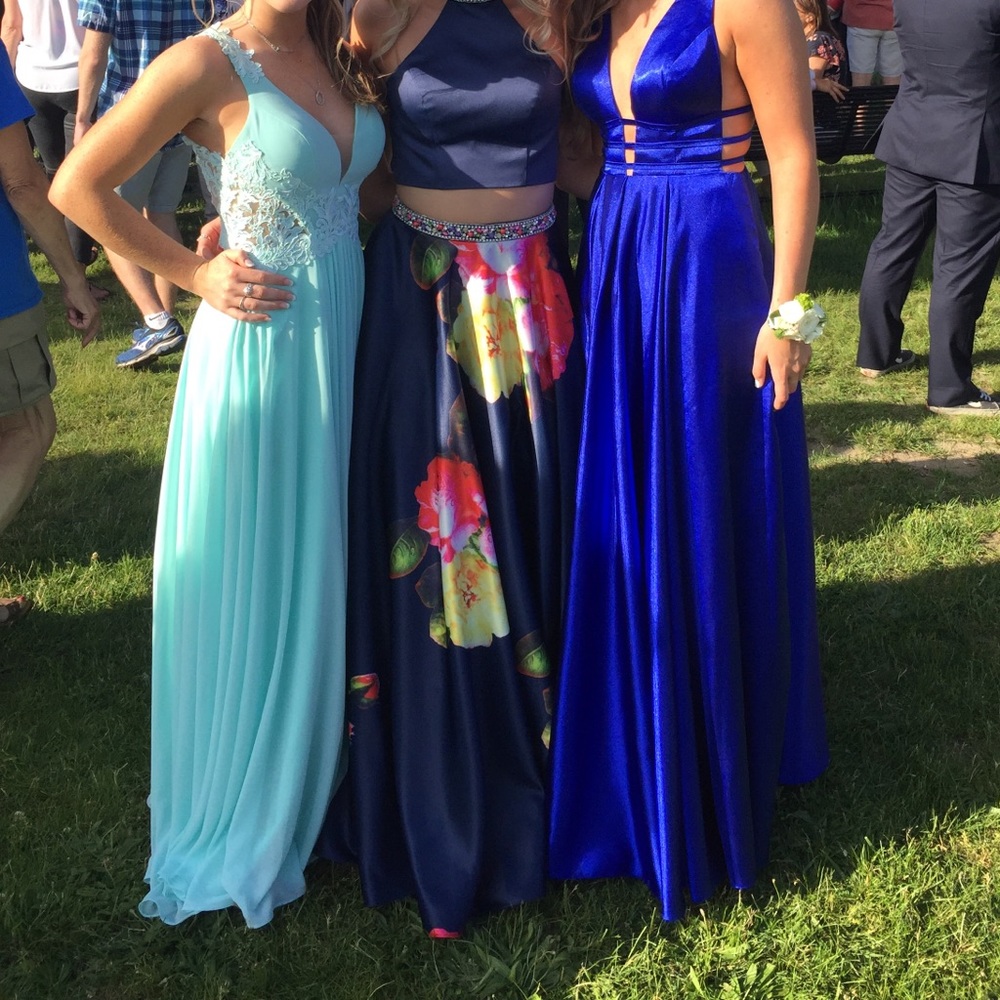 Faviana prom dress